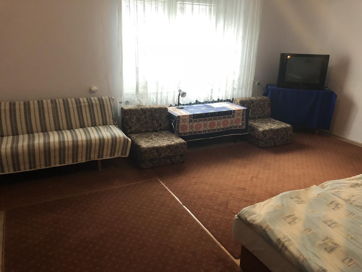 Eko Penzion Leo Gyűgy Kültér fotó